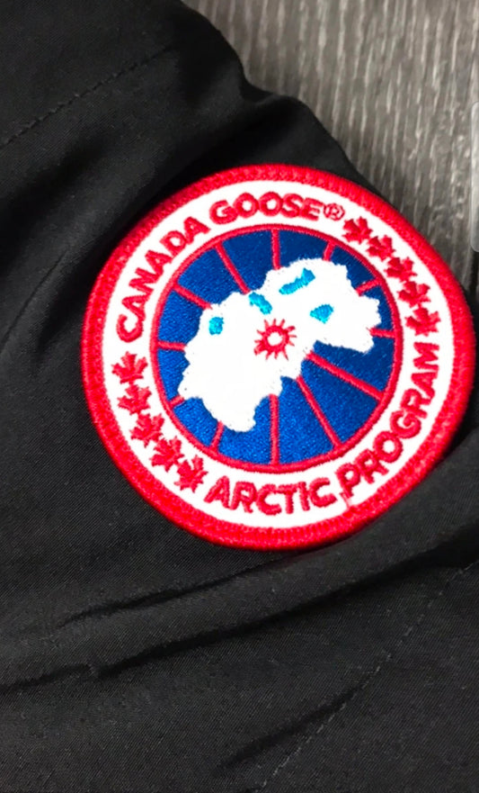 CanadaGoose wyndham parka