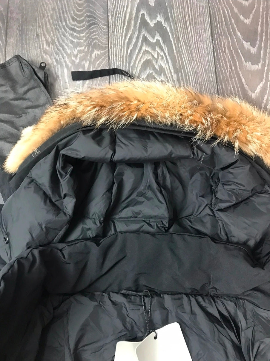 CanadaGoose wyndham parka
